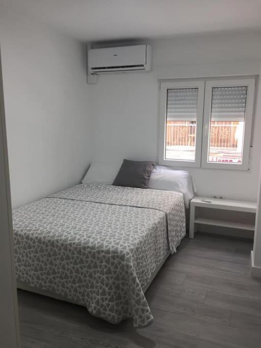 New Stylish Beach Front Apartment 쿠엘라 외부 사진
