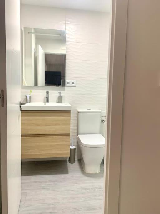 New Stylish Beach Front Apartment 쿠엘라 외부 사진